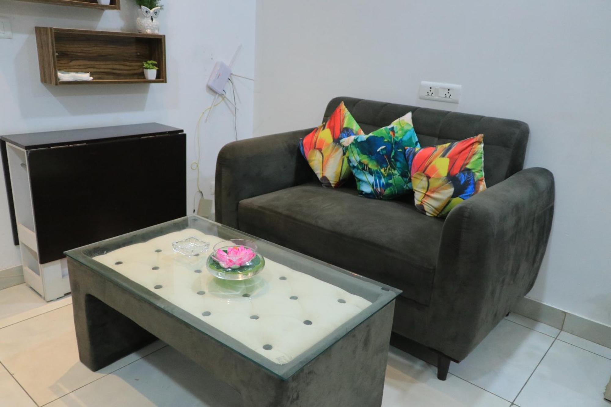 Taj Studios-Serviced Studio Apartment Noida Exterior photo